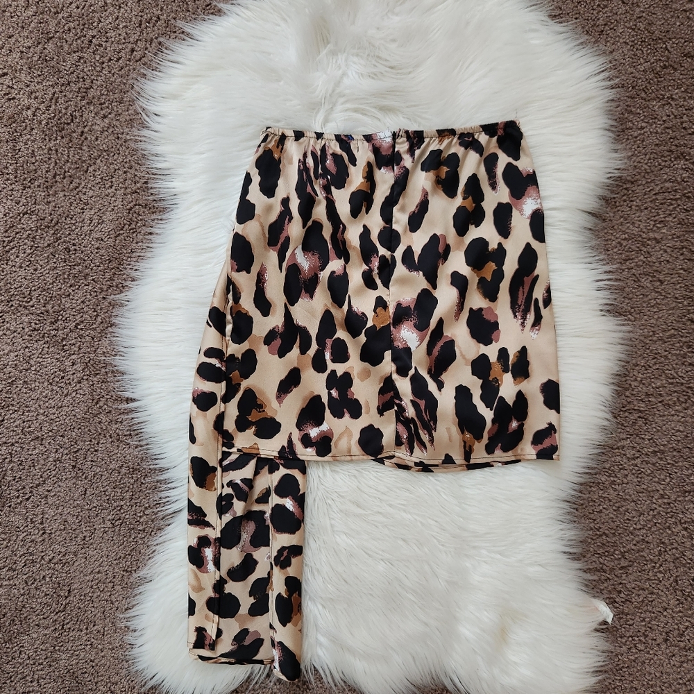 Leopard Mini Skirt - Picture 3 of 3